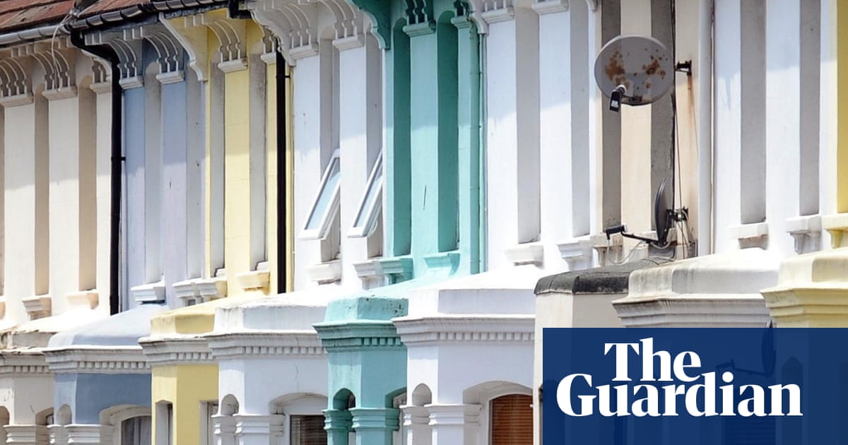 UK house prices up 0.1% in July as buyers remain cautious on interest rates | Housing market