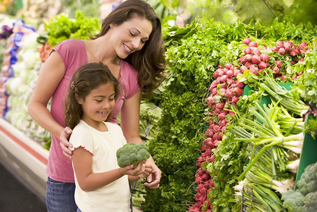How to Actually Cut Your Grocery Bill in 2026 Without Becoming a Couponer