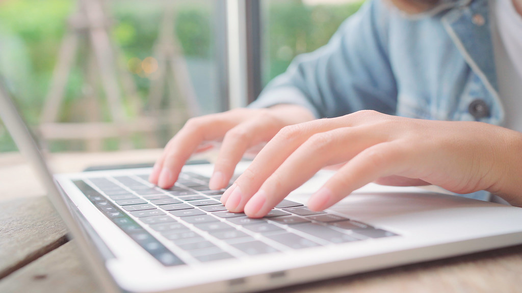 How to Actually Spot a Job Scam in 2026: The Red Flags, the Package Reshipping Trap, and the Moves That Protect Real Money